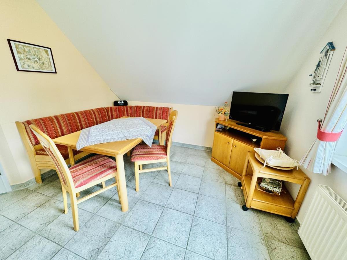 Ferienwohnung Haus Vier Freunde, Vincent Rostock Exterior foto